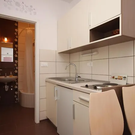 Appartement With Parking Space Podgora, Makarska - 6911 *